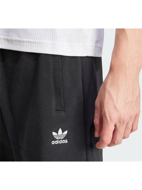 ess short ADIDAS ORIGINAL | IY8520BLACK